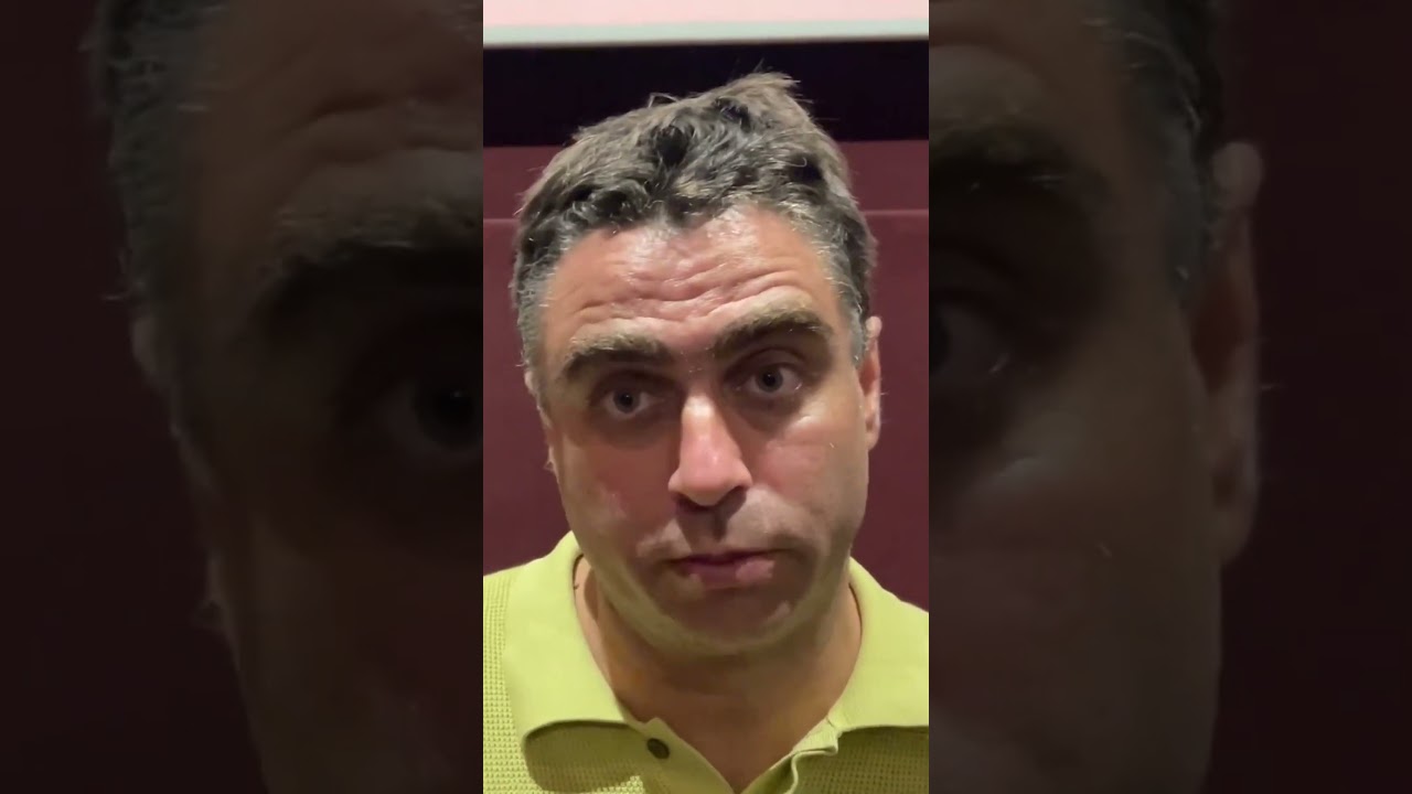 Diretor de O Riso e a Faca ,Pedro Pinho, comenta o que espera do público brasileiro